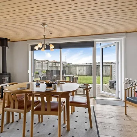 Agne - 400m From The Sea By Interhome