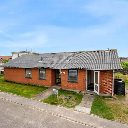 Agne - 400m From The Sea By Interhome *